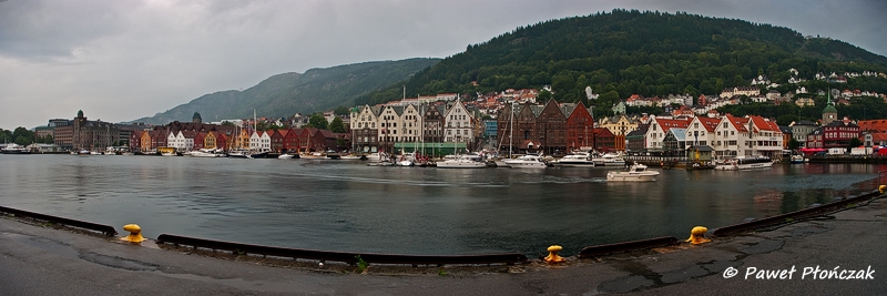 net_Panorama1_p.jpg - Bryggen at Bergen